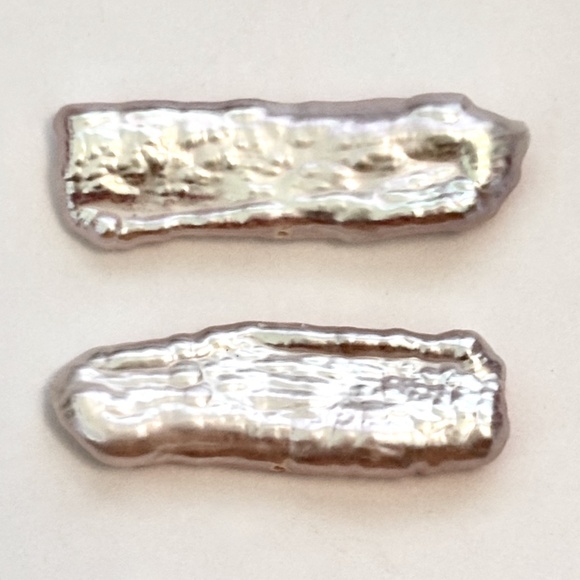 As Low As $2 A Pair of Blush Pink Biwa Stick Pearl Beads 6-7mm x 20-22mm (2) - Picture 1 of 3